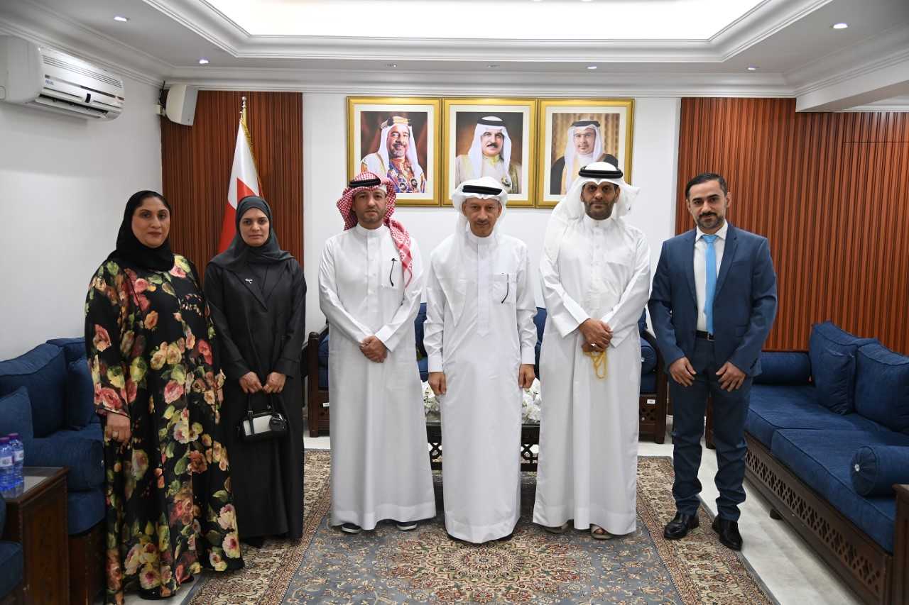 محافظ الشمالية يستقبل رئيس جمعية التوحديين البحرينية ويؤكد أهمية دعم فئة التوحد<